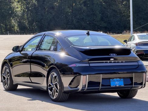 New 2025 Hyundai Ioniq 6 Limited image 14