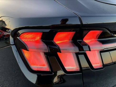 Used 2021 Ford Mustang Mach-E Premium RWD image 27