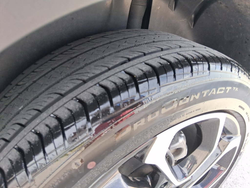 Used 2024 Chevrolet Trax RS w/ Sunroof Package FWD image 21
