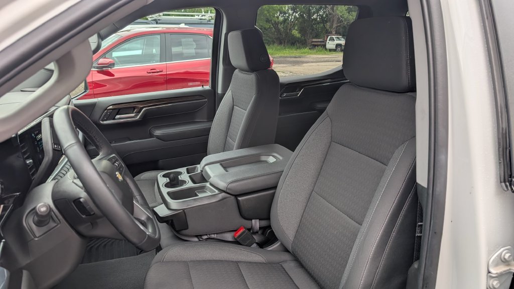 Used 2024 Chevrolet Silverado 1500 LT AWD/4WD image 12