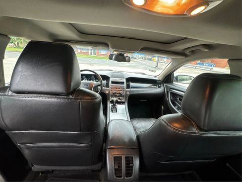 Used 2011 Ford Taurus Limited w/ 301A Rapid Spec Order Code image 24