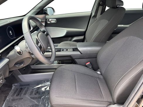 Used 2025 Hyundai Ioniq 6 SE RWD image 9
