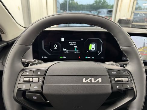 New 2025 Kia EV6 Light w/ Light LR Technology Package image 17