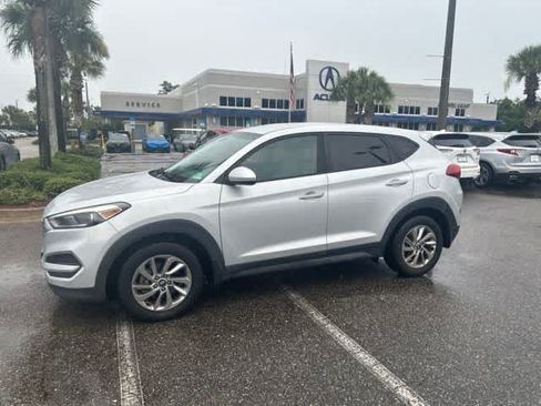 Used 2018 Hyundai Tucson SE AWD/4WD image 16