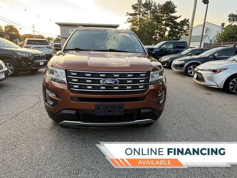 Used 2017 Ford Explorer XLT w/ Equipment Group 201A AWD/4WD image 1