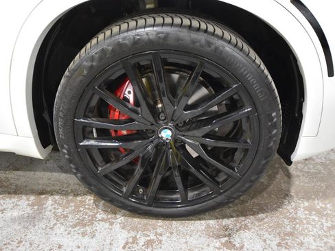 Used 2023 BMW X5 xDrive40i w/ M Sport Package image 75