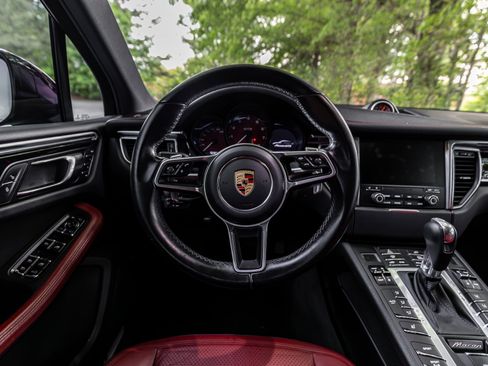 Used 2017 Porsche Macan GTS image 6