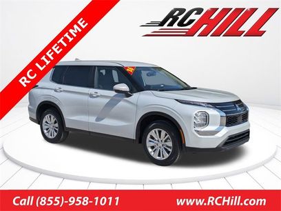 New 2026 Mitsubishi Outlander ES