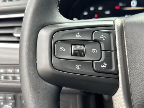 Used 2023 GMC Yukon Denali AWD/4WD image 19