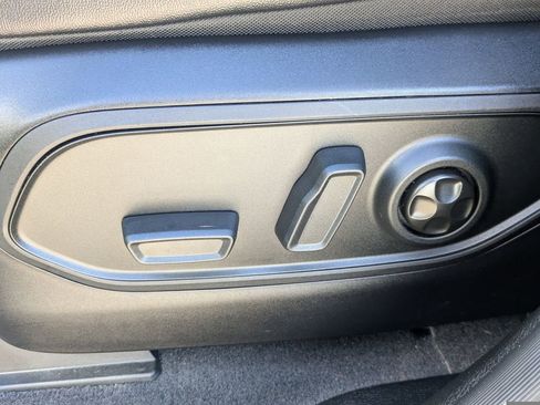 Used 2021 Jeep Grand Cherokee L Laredo image 22