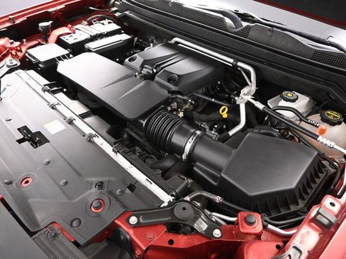 Used 2024 GMC Canyon Elevation image 31