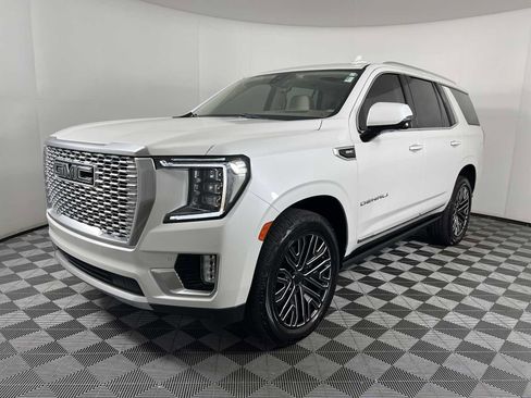 Used 2021 GMC Yukon Denali w/ Denali Premium Package RWD image 15