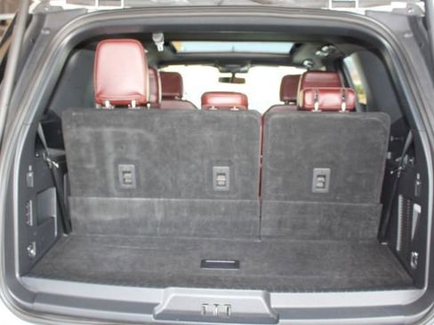 Used 2024 Ford Expedition Limited AWD/4WD image 31
