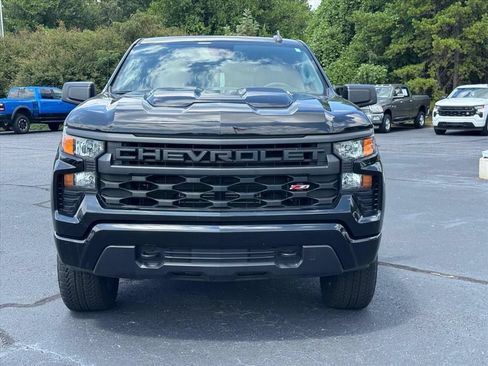 Used 2025 Chevrolet Silverado 1500 Custom Trail Boss w/ Turbomax Blackout Package AWD/4WD image 8