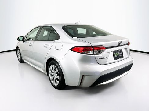 Used 2021 Toyota Corolla LE FWD image 5