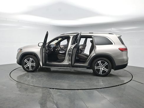 Used 2022 Mercedes-Benz GLS 450 4MATIC image 60