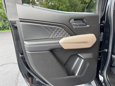 Used 2024 GMC Canyon Denali image 23