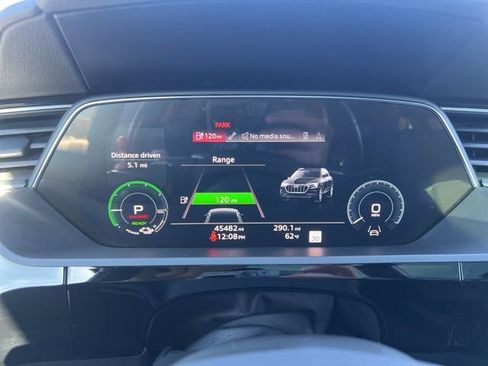 Used 2021 Audi e-tron Premium Plus w/ Premium Plus Package image 12