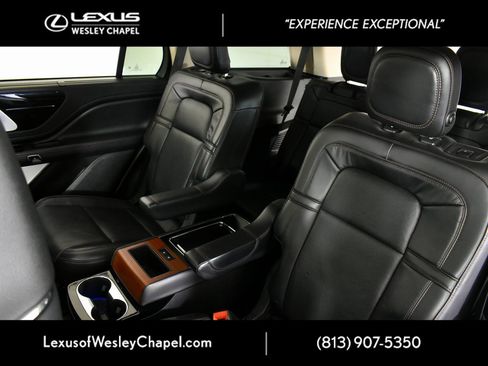 Used 2020 Lincoln Aviator Reserve w/ Equipment Group 202A image 24