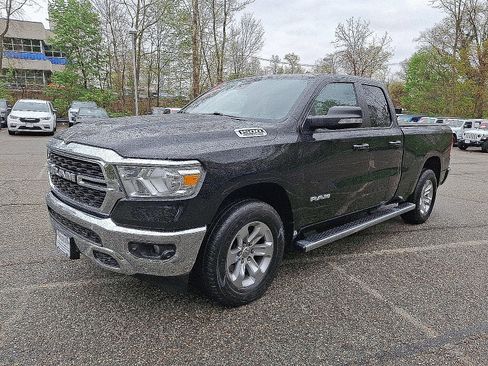 Used 2022 RAM 1500 Big Horn AWD/4WD image 3