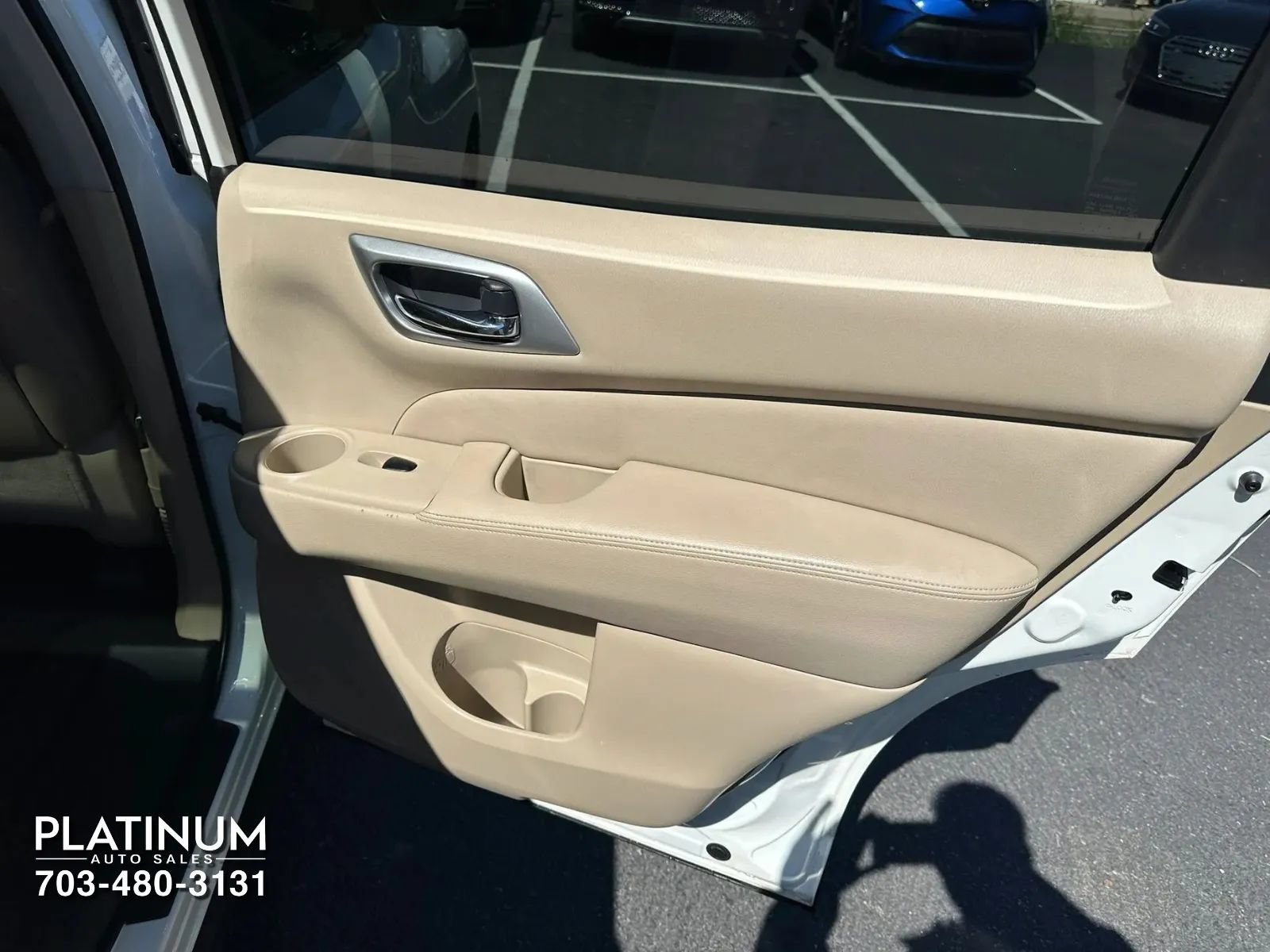 Used 2020 Nissan Pathfinder Platinum FWD image 21