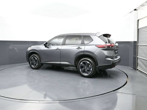 Certified 2026 Nissan Rogue SV AWD/4WD image 3