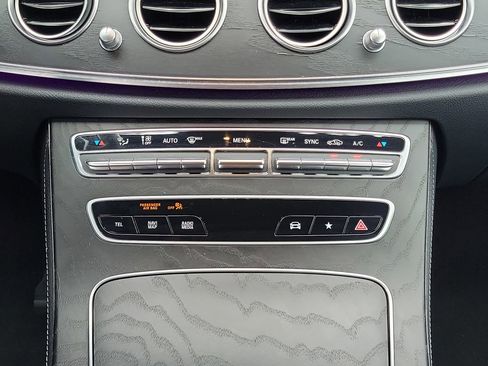 Certified 2022 Mercedes-Benz E 350 Sedan image 19