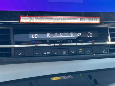 Used 2025 Toyota Sienna XLE image 36