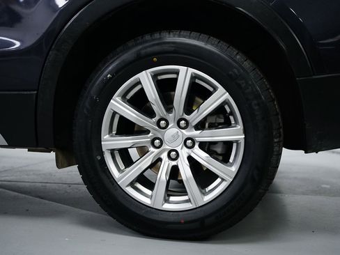 Used 2023 Cadillac XT4 Premium Luxury image 7