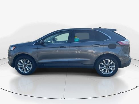 Used 2024 Ford Edge Titanium image 9