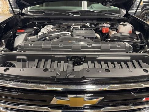 New 2026 Chevrolet Silverado 2500 LT w/ Z71 Chrome Sport Edition AWD/4WD image 28