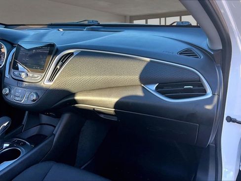 Used 2024 Chevrolet Malibu RS image 24