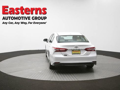 Used 2019 Toyota Camry XLE w/ Carpet Mat Package FWD image 38