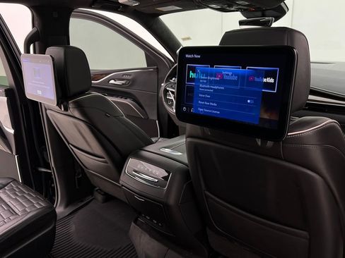 Used 2023 Cadillac Escalade ESV Sport Platinum image 14