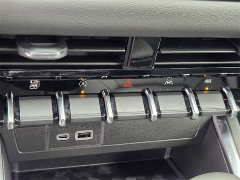 New 2026 GMC Canyon Elevation w/ Convenience Package image 20