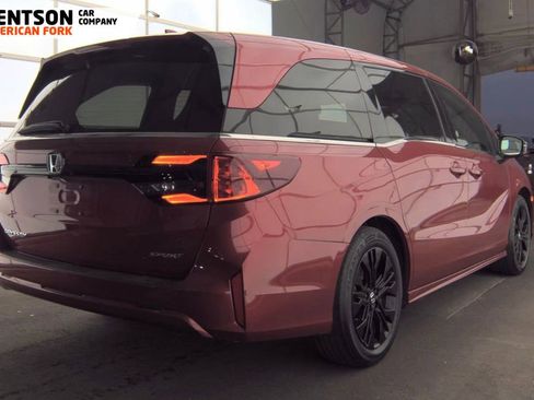 Used 2025 Honda Odyssey Sport-L image 4