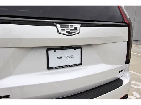 Certified 2024 Cadillac Escalade ESV Sport w/ LPO, ONYX Package AWD/4WD image 31