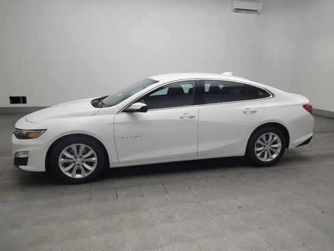 Used 2025 Chevrolet Malibu LT FWD image 2