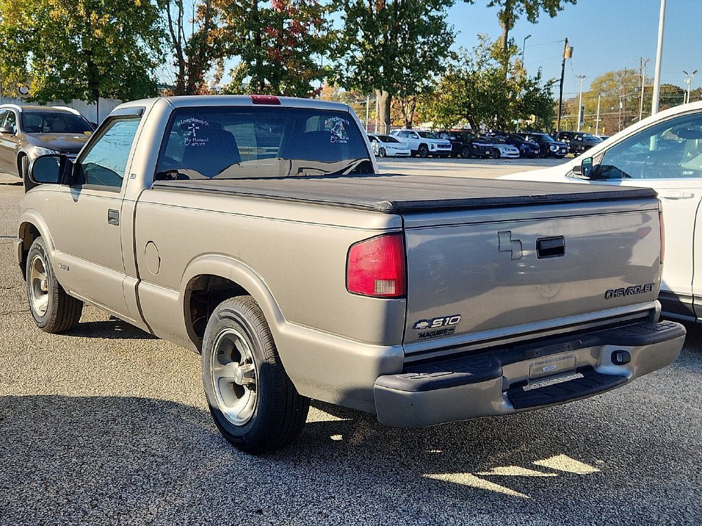 Used 2002 Chevrolet S10 Pickup LS w/ LS Preferred Equipment Group RWD image 9
