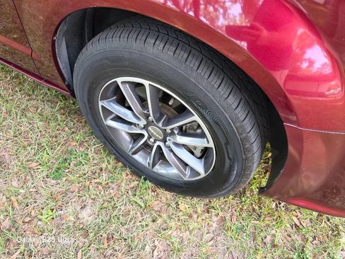 Used 2017 Dodge Grand Caravan SXT FWD image 15