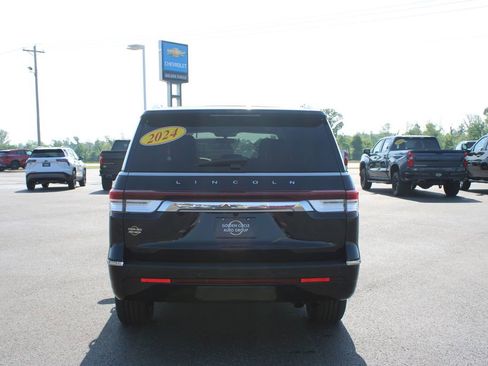 Used 2024 Lincoln Navigator L Reserve AWD/4WD image 8