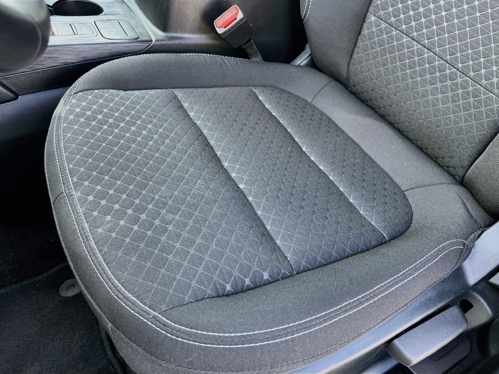 Used 2025 Ford Escape Active w/ Cold Weather Package FWD image 18
