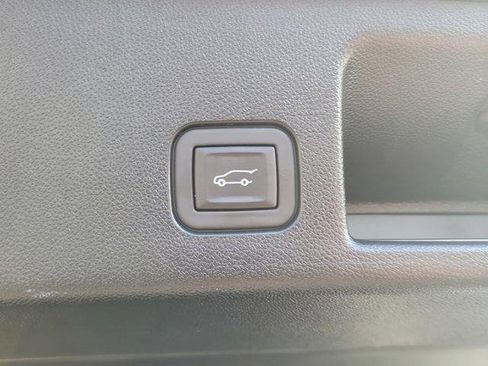 Used 2024 Chevrolet Equinox EV RS image 9