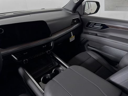 New 2026 Chevrolet Suburban LS w/ Max Trailering Package AWD/4WD image 19