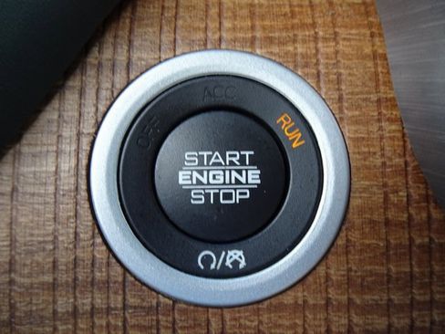 Used 2019 RAM 1500 Limited image 26