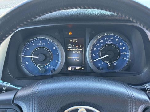 Used 2016 Toyota Sienna XLE image 29