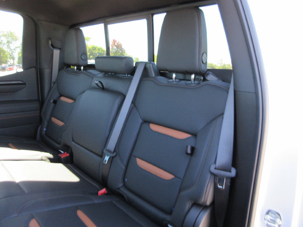 New 2026 GMC Sierra 1500 AT4 w/ AT4 Premium Package AWD/4WD image 16