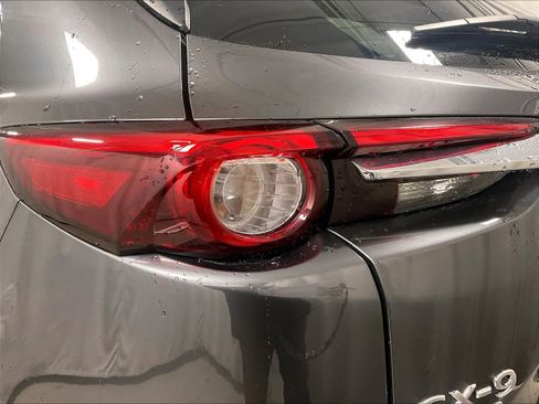 Used 2022 MAZDA CX-9 Touring image 34