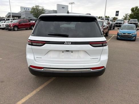 Used 2025 Jeep Grand Cherokee Laredo X w/ Luxury Tech Group I AWD/4WD image 4