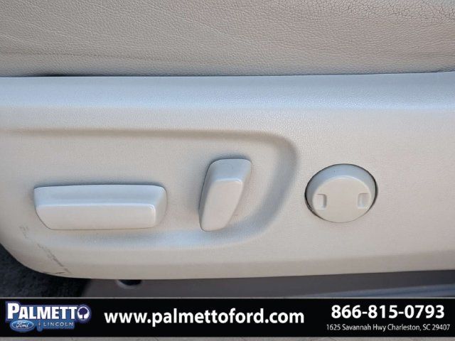 Used 2016 Toyota Sienna XLE FWD image 21